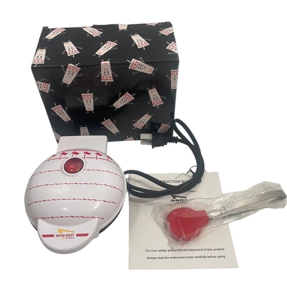 IN N OUT Burger Waffle Maker Limited Edition Exclusive New In Box With Tongs - Picture 4 of 5